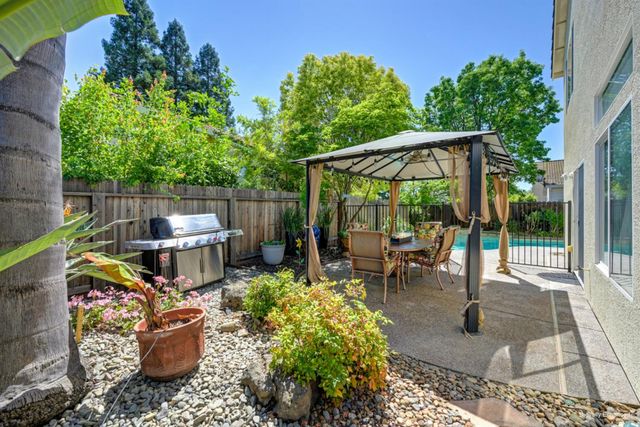 1731 Evergreen Dr, Roseville, CA 95747