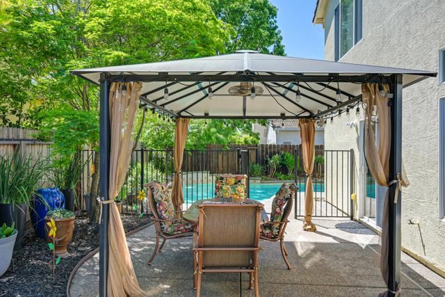 1731 Evergreen Dr, Roseville, CA 95747