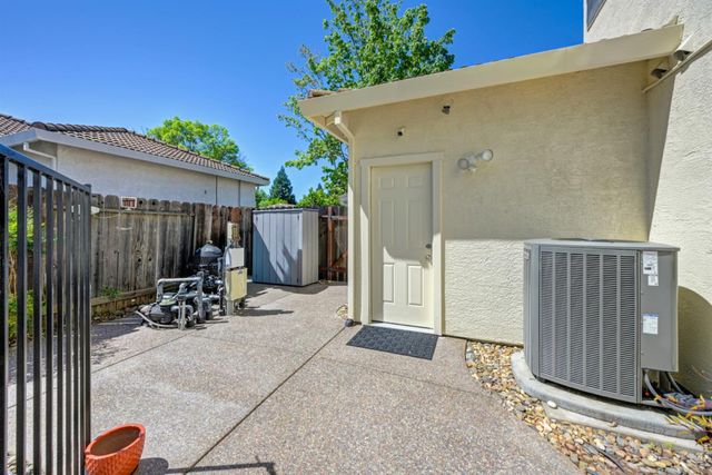 1731 Evergreen Dr, Roseville, CA 95747