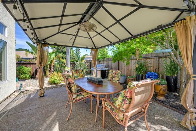 1731 Evergreen Dr, Roseville, CA 95747