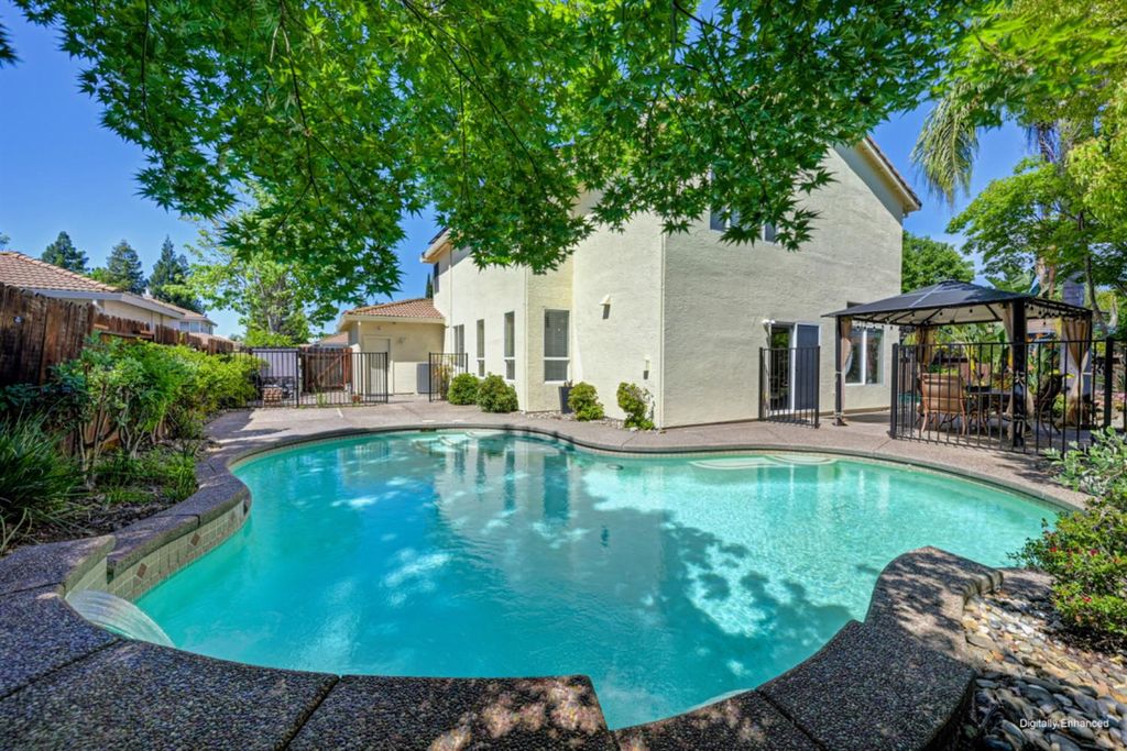 1731 Evergreen Dr, Roseville, CA 95747