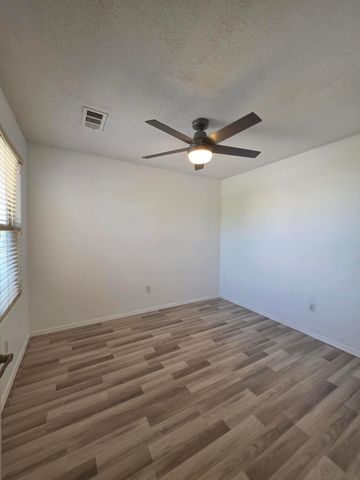 10801 Fort Point Lane NE, Albuquerque, NM 87123