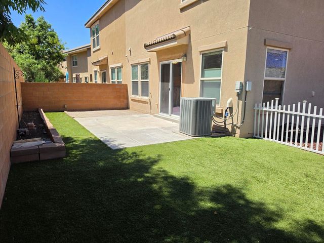 10801 Fort Point Lane NE, Albuquerque, NM 87123