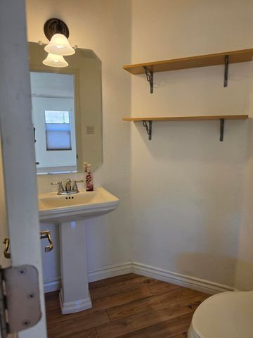 10801 Fort Point Lane NE, Albuquerque, NM 87123