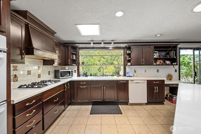 13412 54th Avenue W, Edmonds, WA 98026