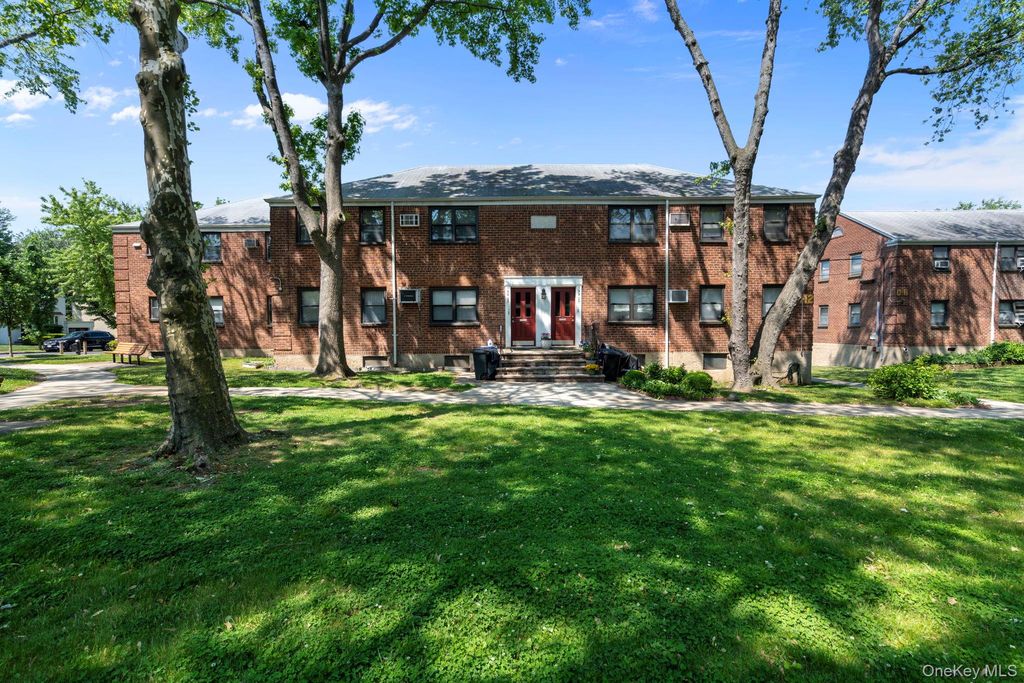 199-23 22 Ave 1-260, Whitestone, NY 11357