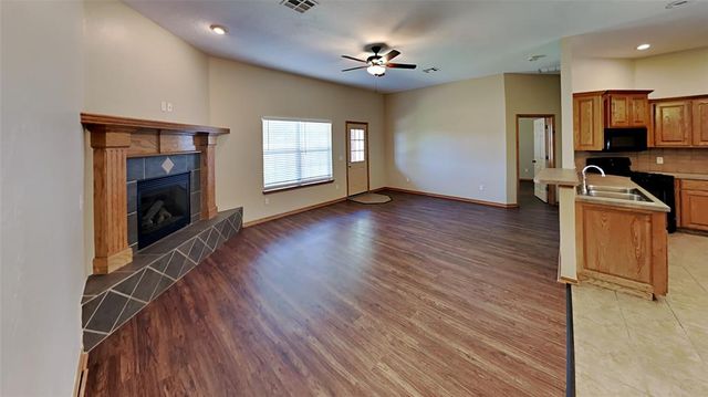 16409 Stoneview Drive, Oklahoma City, OK 73170
