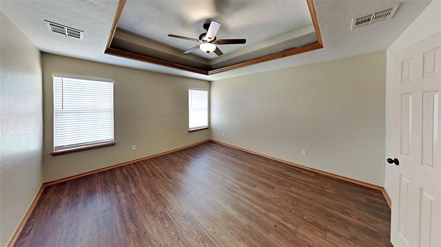16409 Stoneview Drive, Oklahoma City, OK 73170