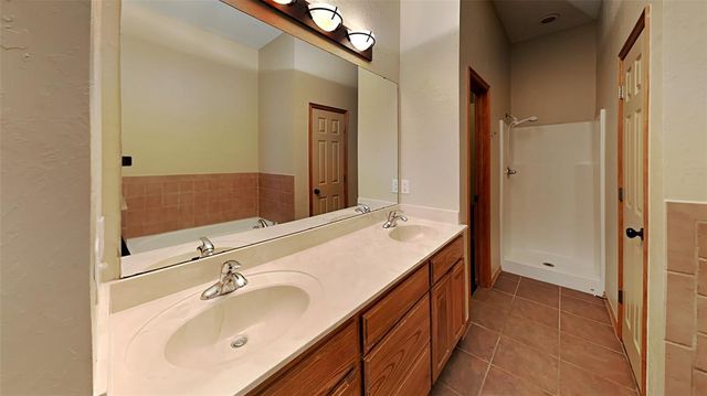 16409 Stoneview Drive, Oklahoma City, OK 73170