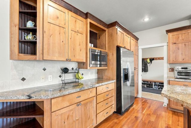2304 W Rainier Ct, Spokane, WA 99208