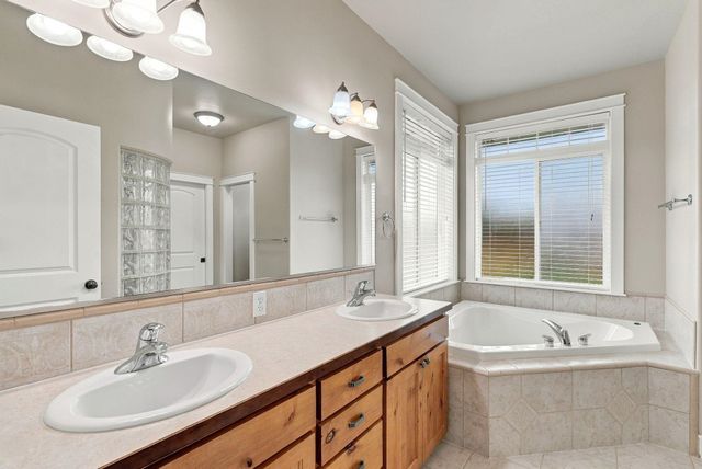 2304 W Rainier Ct, Spokane, WA 99208