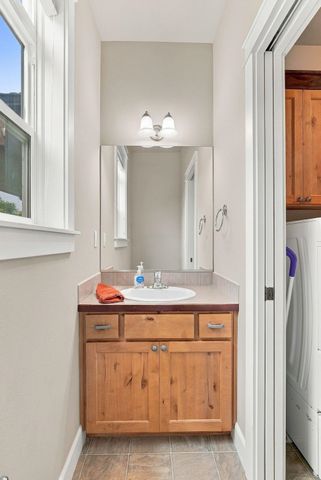 2304 W Rainier Ct, Spokane, WA 99208