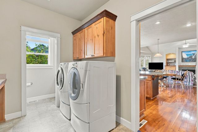 2304 W Rainier Ct, Spokane, WA 99208