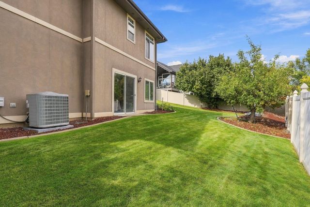 2304 W Rainier Ct, Spokane, WA 99208