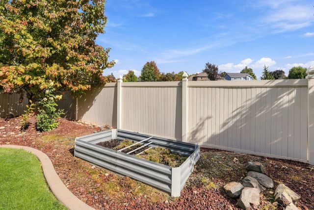 2304 W Rainier Ct, Spokane, WA 99208