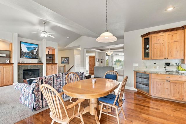 2304 W Rainier Ct, Spokane, WA 99208