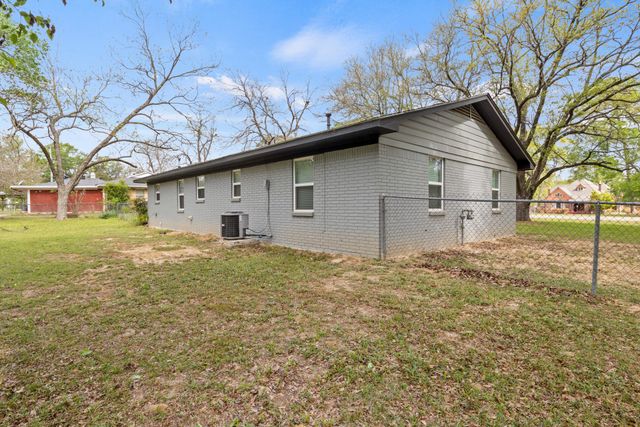 802 Quitman Street, Pittsburg, TX 75686