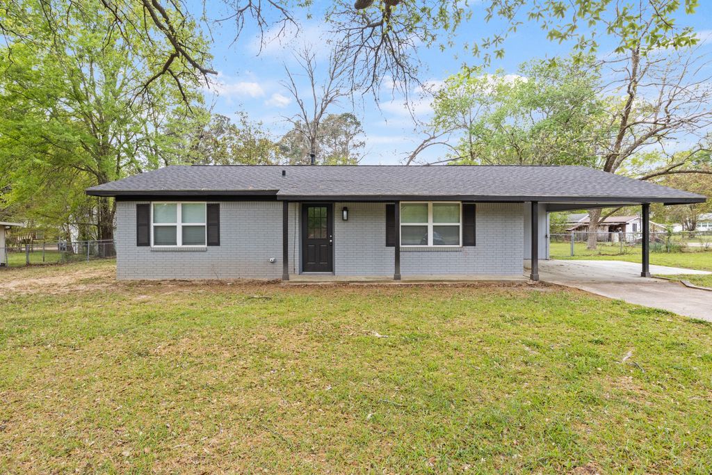 802 Quitman Street, Pittsburg, TX 75686