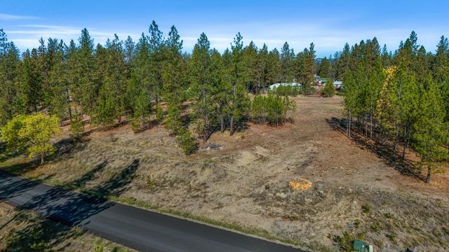 12321 Quail Run Way, Nine Mile Falls, WA 99026