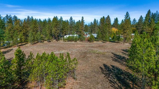 12321 Quail Run Way, Nine Mile Falls, WA 99026