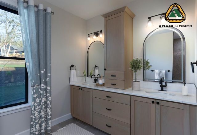 12321 Quail Run Way, Nine Mile Falls, WA 99026