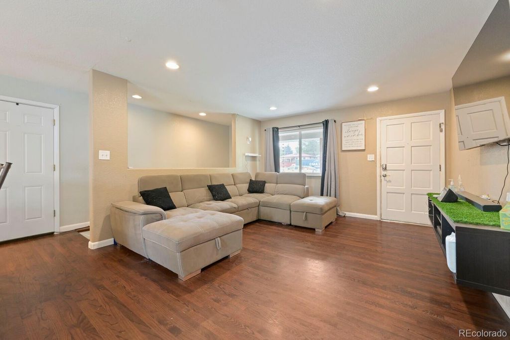 1248 S Eaton Street, Lakewood, CO 80232