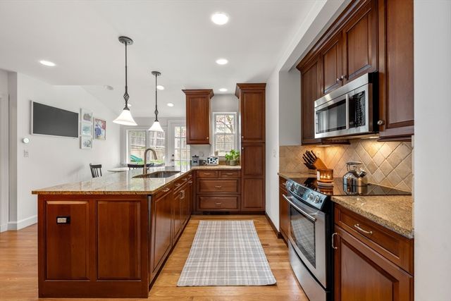 60 Marilyn Rd, Milton, MA 02186