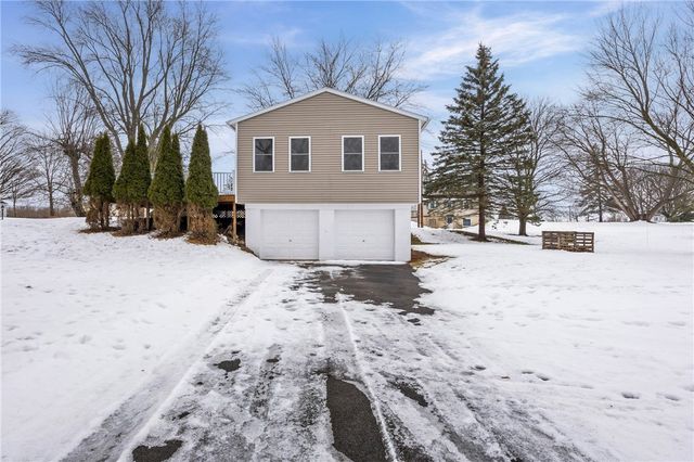 15 Aprille Lane, Rush, NY 14543