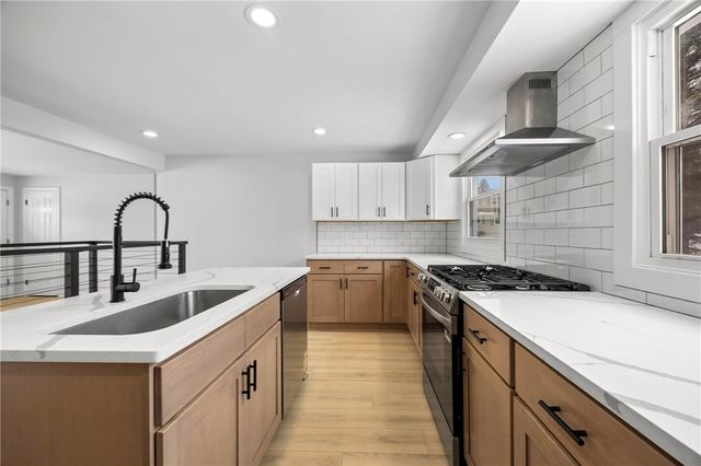 15 Aprille Lane, Rush, NY 14543