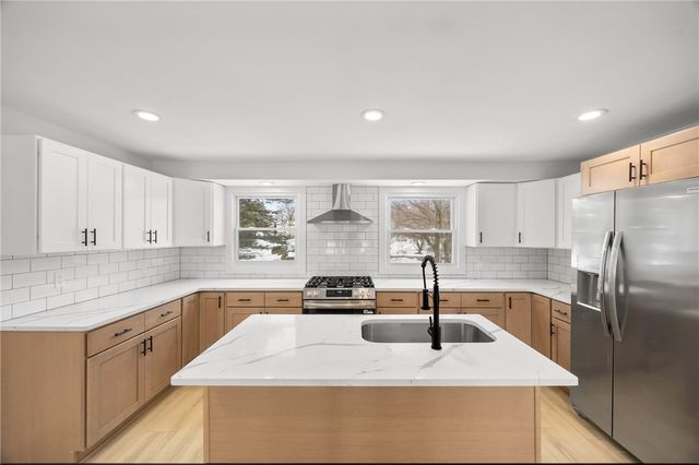 15 Aprille Lane, Rush, NY 14543