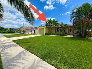 1226 NW 7th Street, Boynton Beach, FL 33426