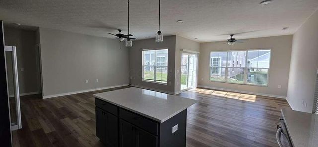 566 Rochdale Run, Delaware, OH 43015