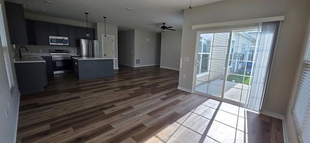 566 Rochdale Run, Delaware, OH 43015