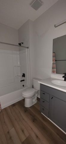 566 Rochdale Run, Delaware, OH 43015