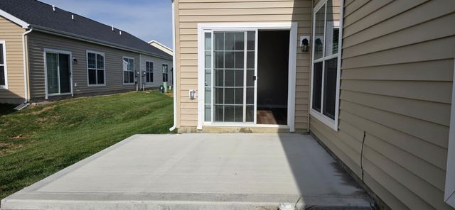 566 Rochdale Run, Delaware, OH 43015