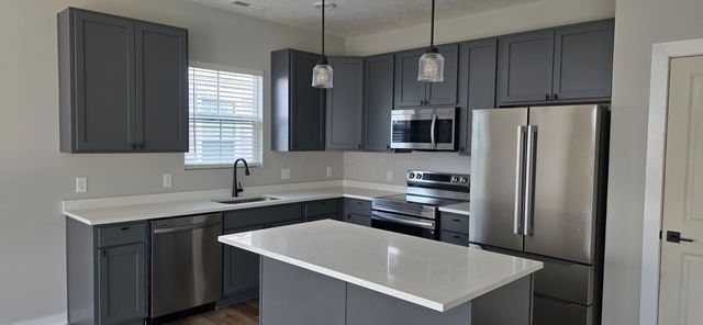 566 Rochdale Run, Delaware, OH 43015