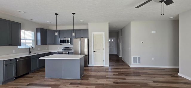 566 Rochdale Run, Delaware, OH 43015