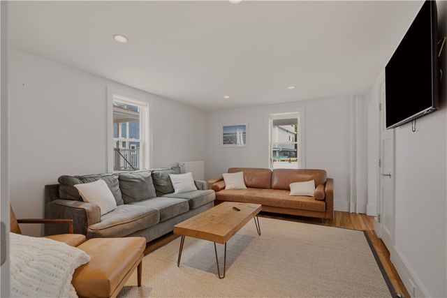 59 Houston Avenue, Newport, RI 02840