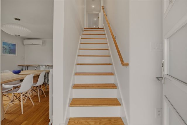 59 Houston Avenue, Newport, RI 02840