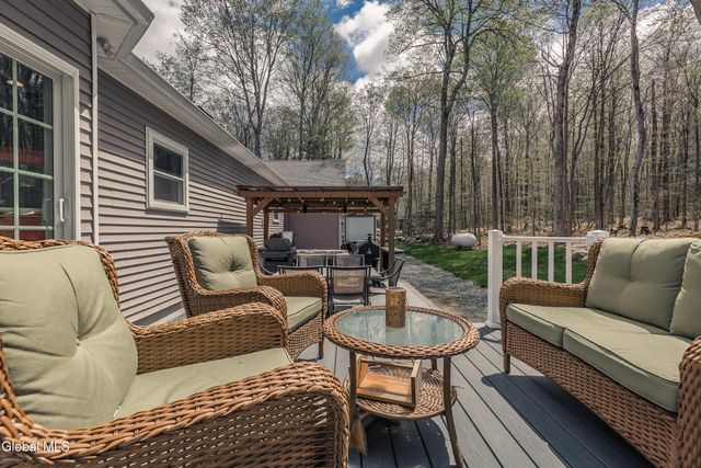 323 N Shore Rd Peck, Gloversville, NY 12078