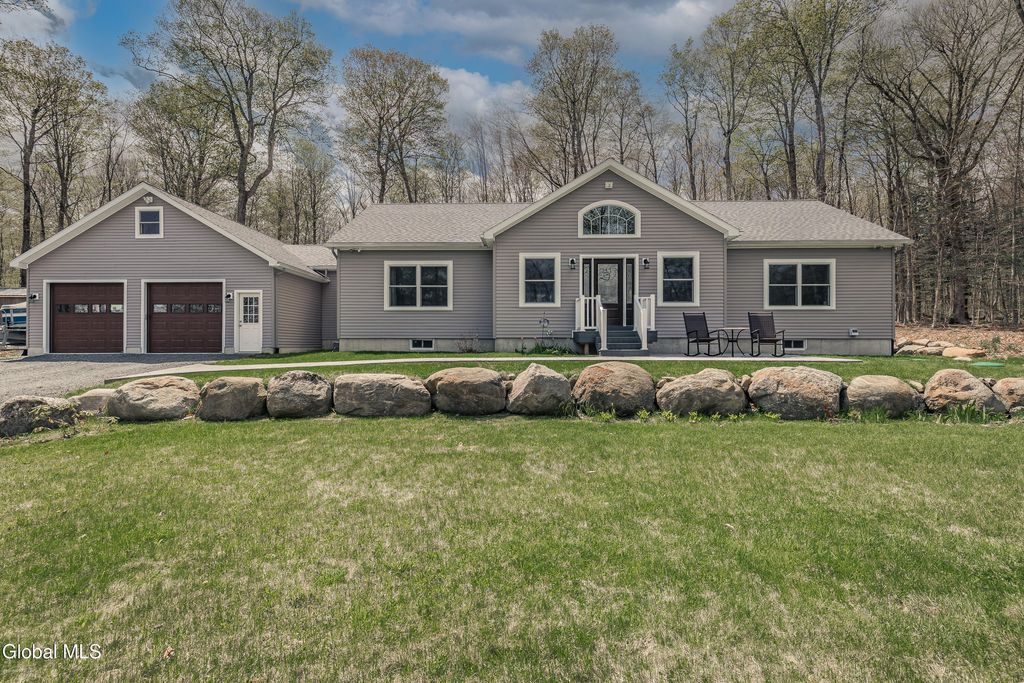 323 N Shore Rd Peck, Gloversville, NY 12078