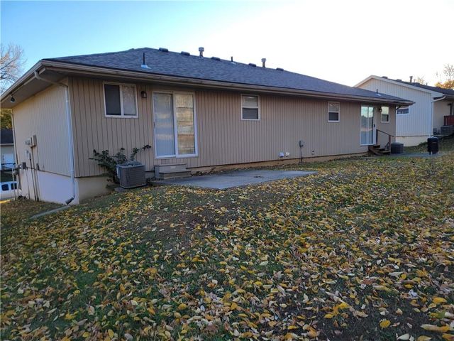 224-226 NW 62nd Terrace, Gladstone, MO 64118