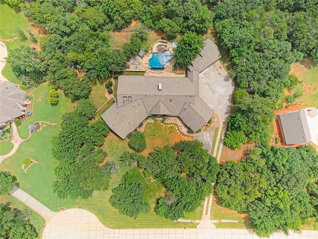 1051 Rockland Ridge, Norman, OK 73026