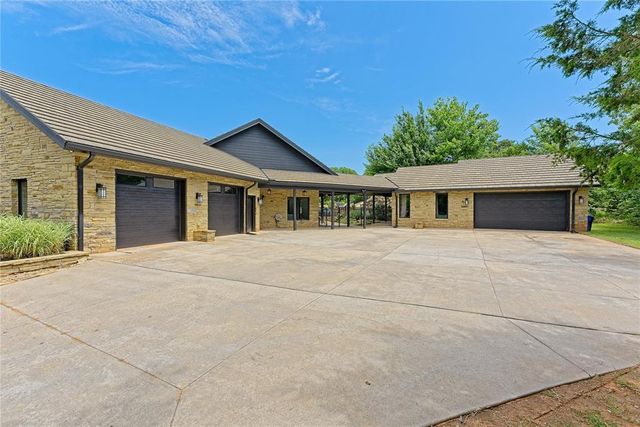 1051 Rockland Ridge, Norman, OK 73026
