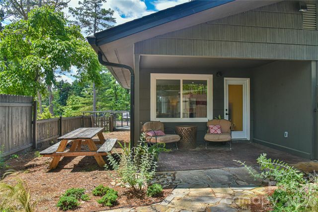 351 Windsor Road, Asheville, NC 28804