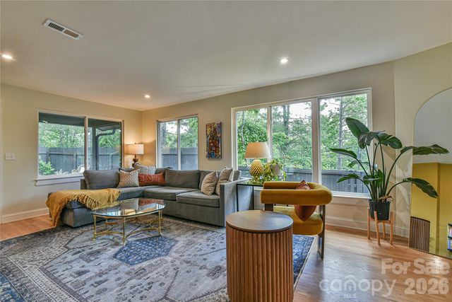 351 Windsor Road, Asheville, NC 28804