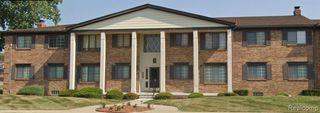 19713 E 8 Mile Road 70, Saint Clair Shores, MI 48080