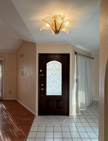 4027 W Summit Valley Drive, Houston, TX 77082