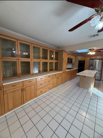 4027 W Summit Valley Drive, Houston, TX 77082