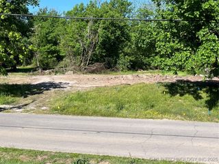 504 S Division Street, Coweta, OK 74429